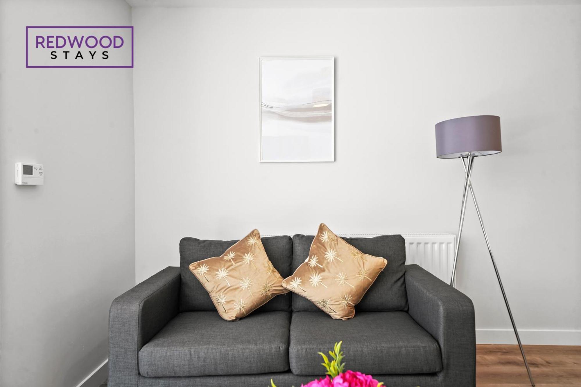 Quality 1 Bed 1 Bath Apartments For Contractors By Redwood Stays Farnborough  Exteriér fotografie