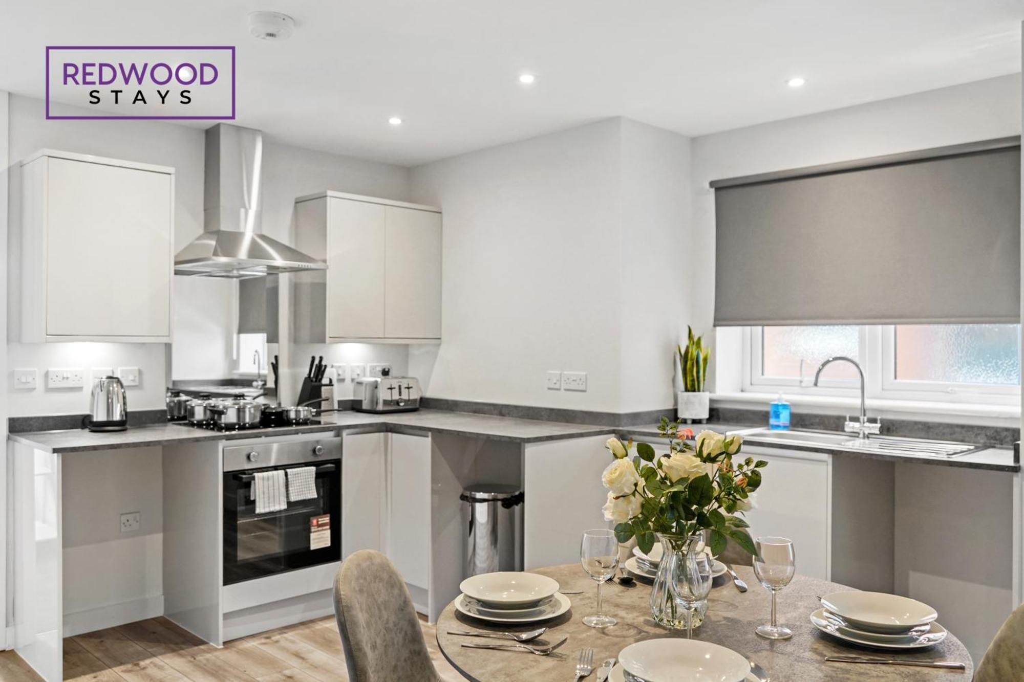 Quality 1 Bed 1 Bath Apartments For Contractors By Redwood Stays Farnborough  Exteriér fotografie